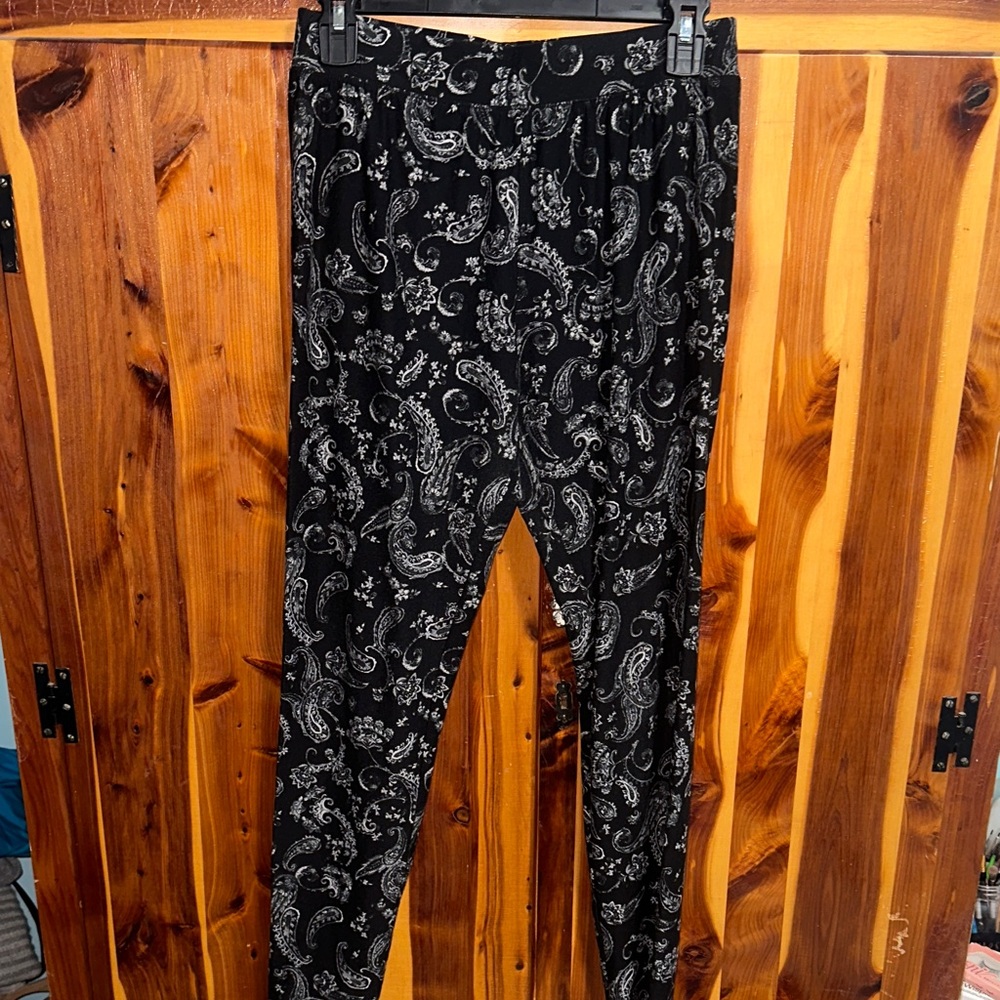 Maurices Black Paisley Leggings